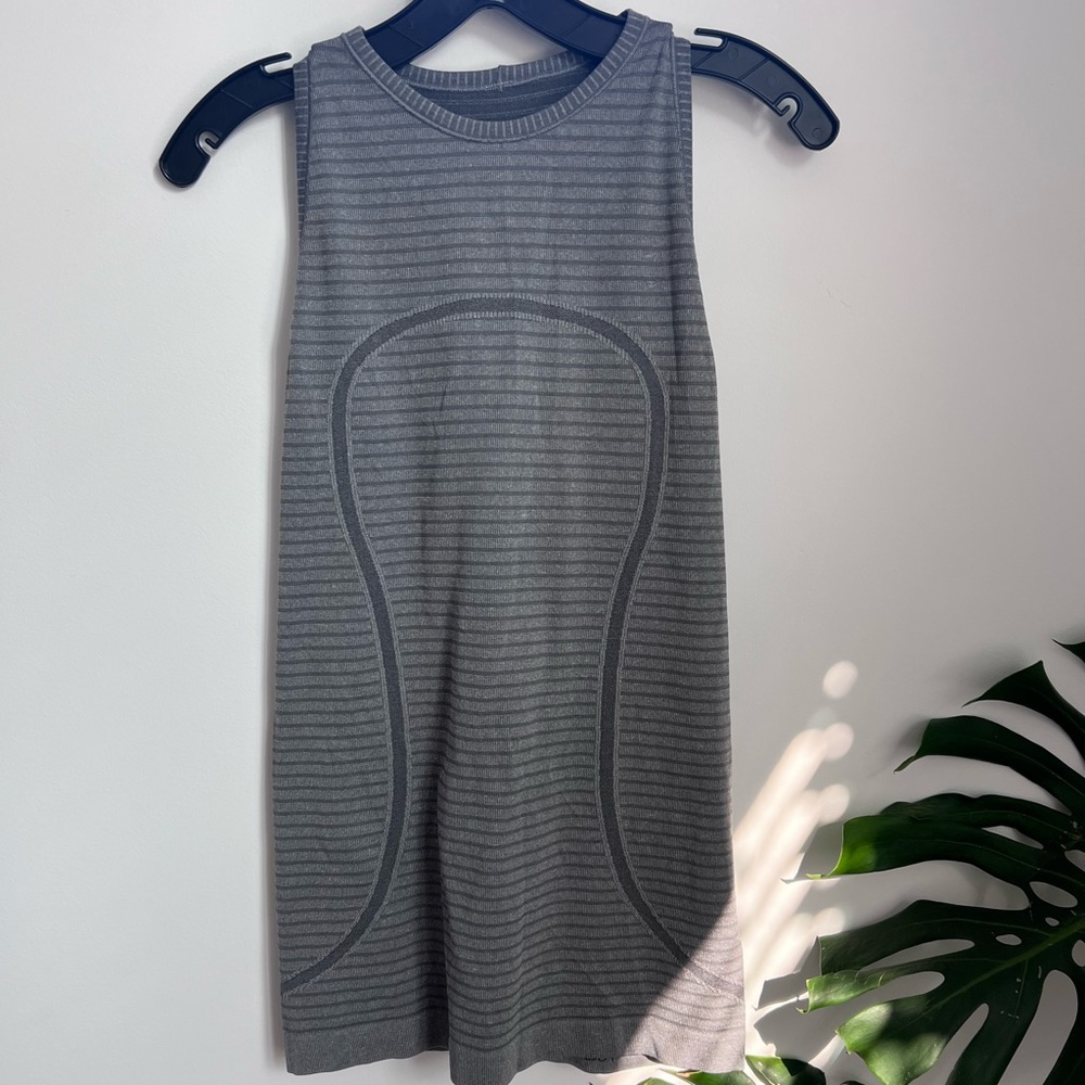 Lululemon swiftly tech tank size 8